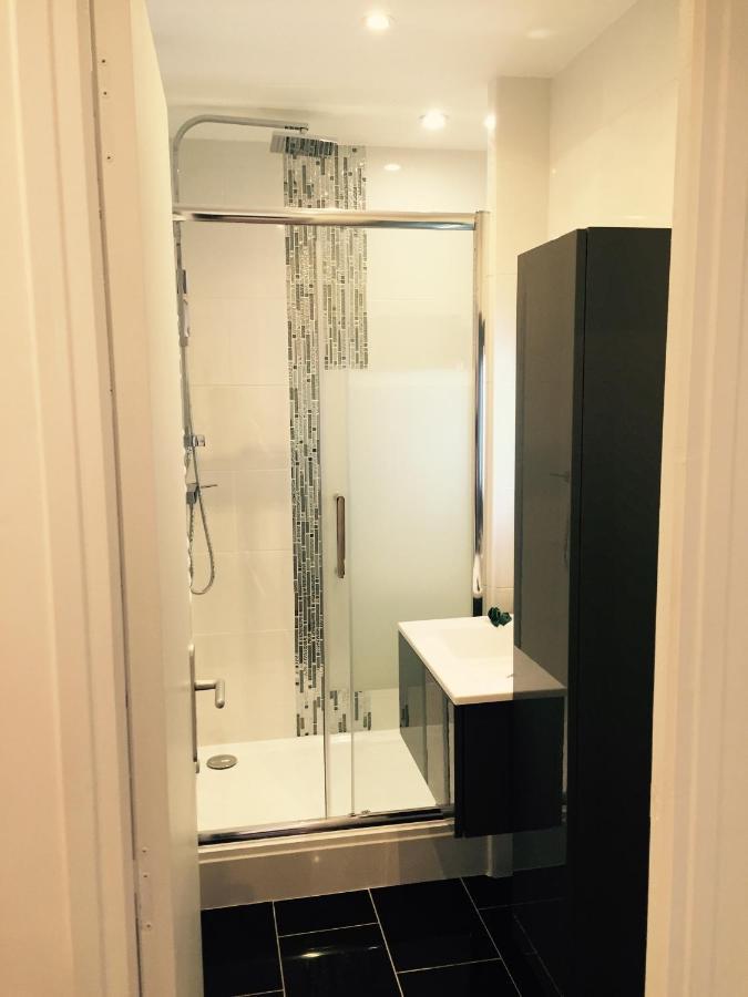 Appartement A Deux Pas Des Champs Elysees
